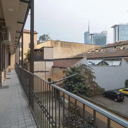 Easylife - Elegante E Moderno In Zona Garibaldi Apartamento